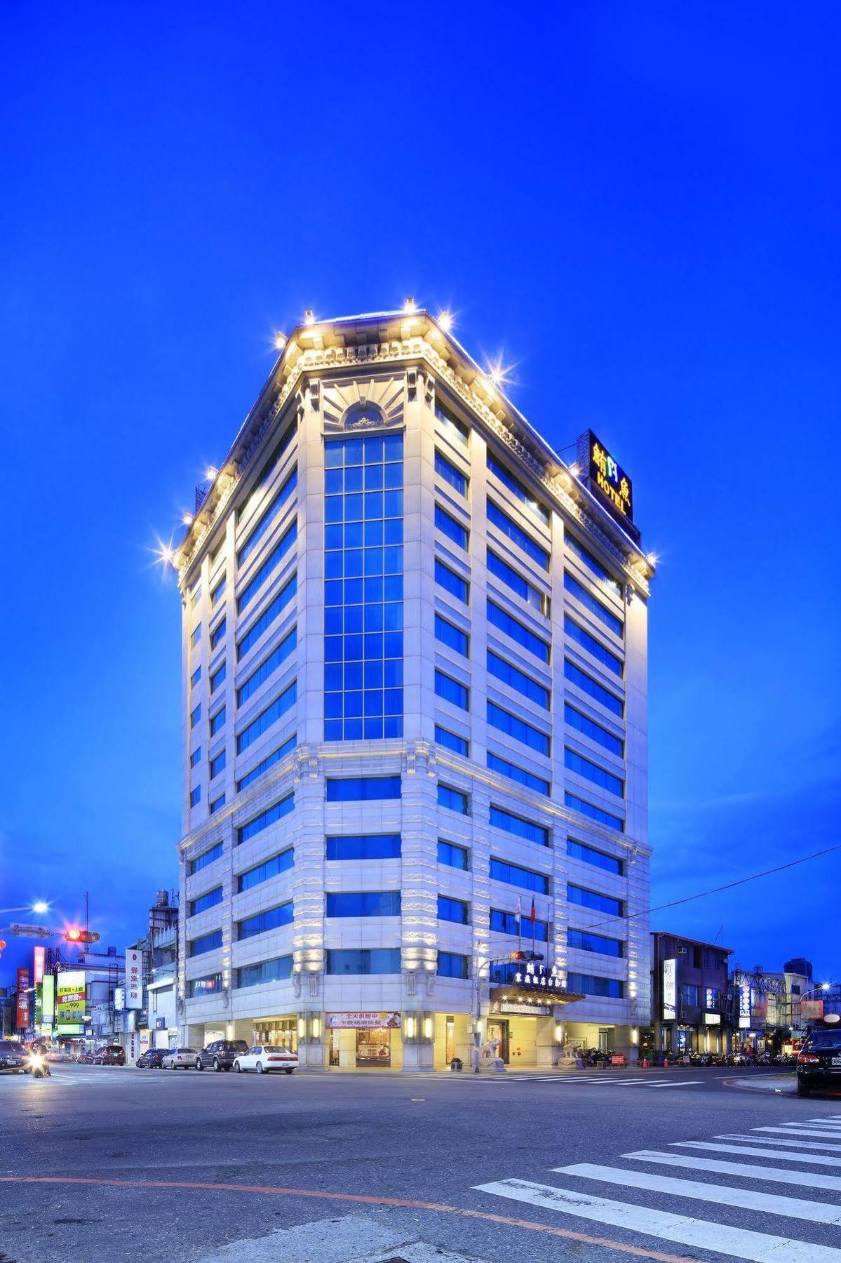 Fish Hotel T'ai-tung Exterior foto